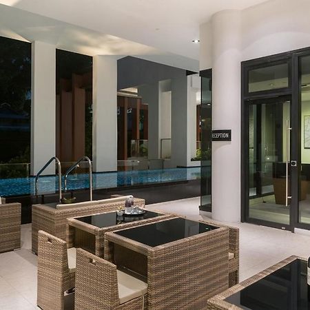 Momentus Serviced Residences Novena Singapore Exteriör bild