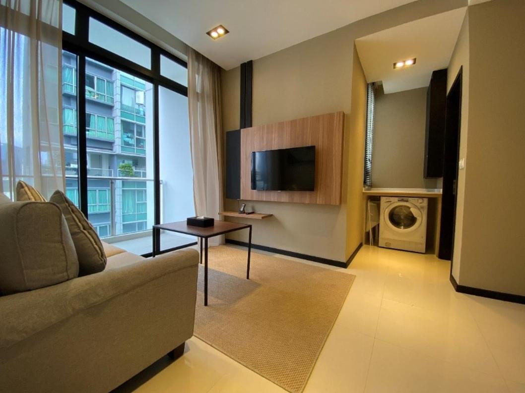 Momentus Serviced Residences Novena Singapore Exteriör bild