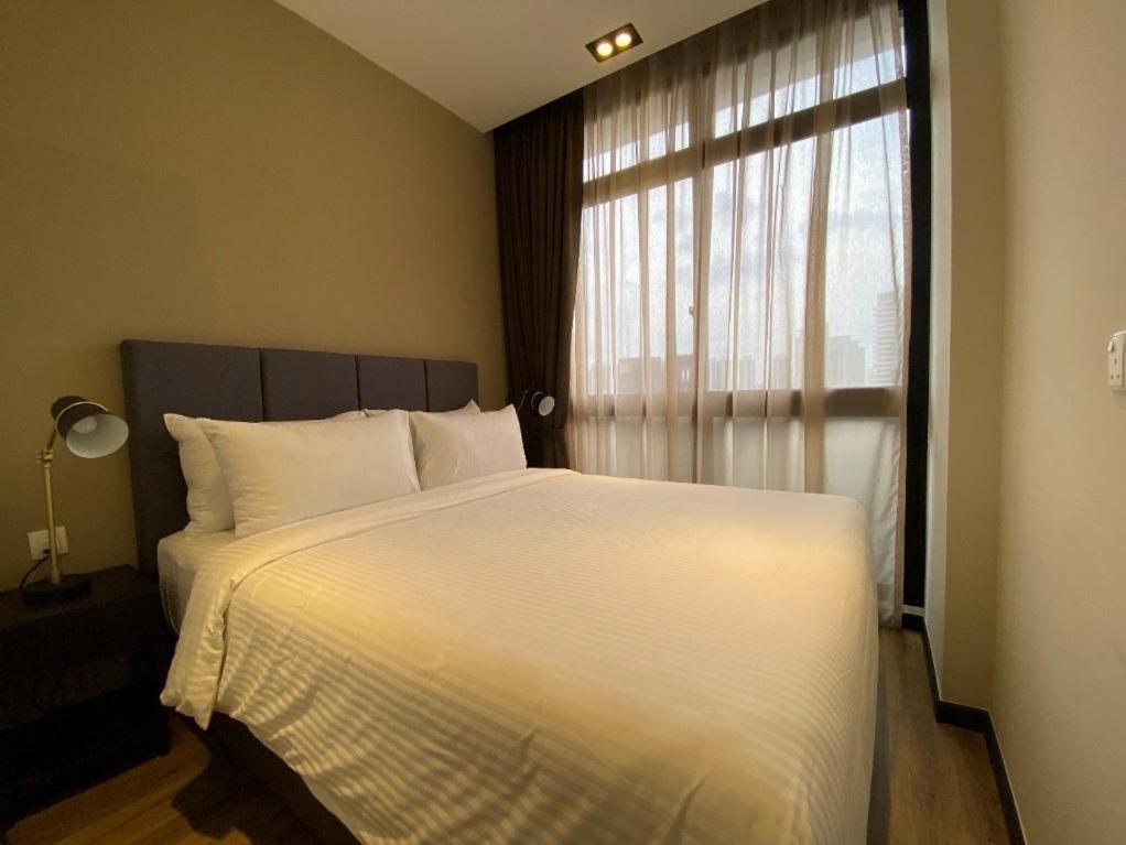 Momentus Serviced Residences Novena Singapore Exteriör bild